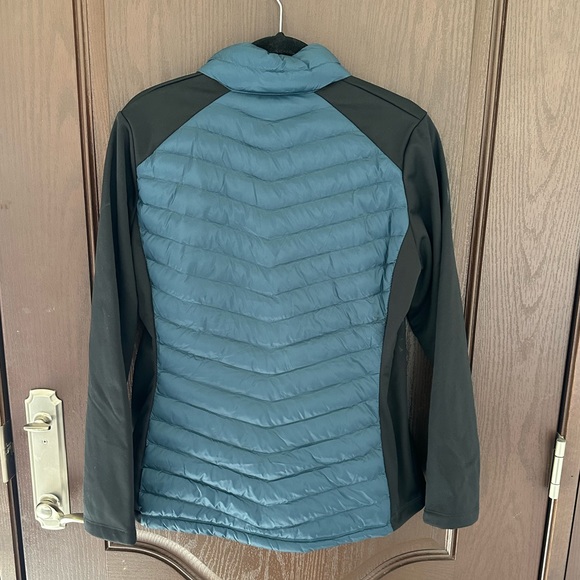 32 Degrees Heat Women’s Blue Puffer Jacket Ribbed Panel Sleeves Lightweight - Picture 2 of 7